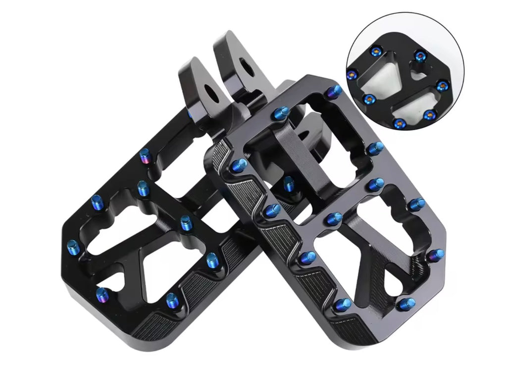 Black E-moto Pegs