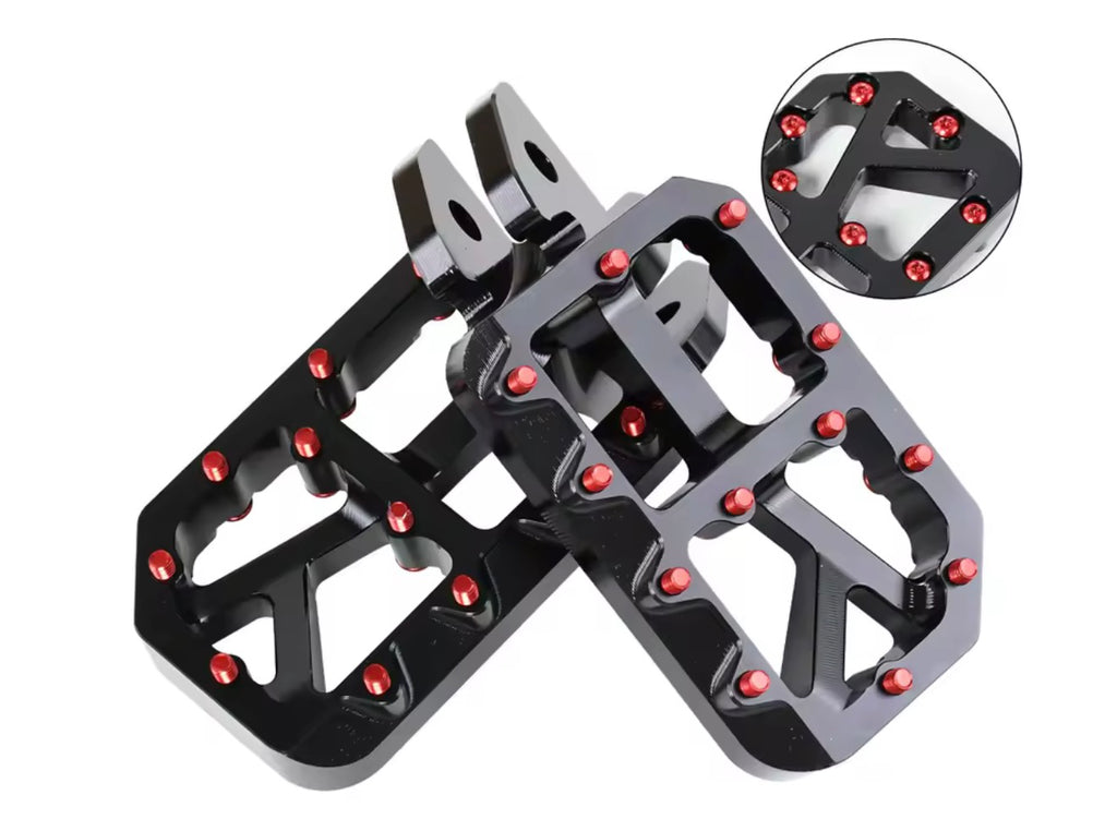 Black E-moto Pegs